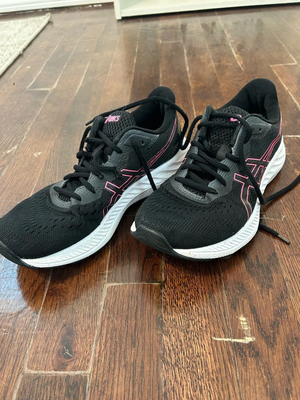 ASICS Excite 8 Black Running Sneakers with Pink Accents